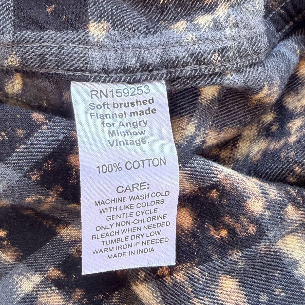 Other Angry Minnow Flannel Shirt Men Size 2XL Bleach Splatter Size US XXL / EU 58 / 5 - 6 Thumbnail