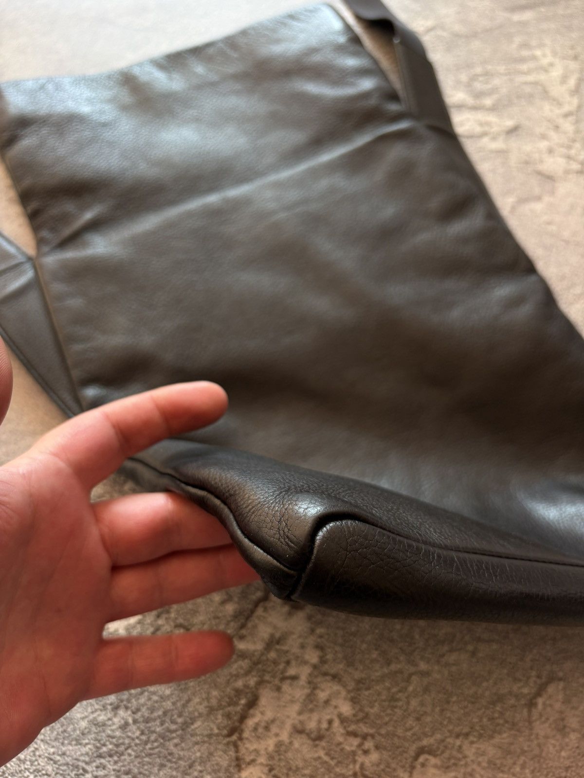 agnes b. Agnes b. Leather Crossbody Avant Garde Bag Made in Japan Size ONE SIZE - 7 Thumbnail