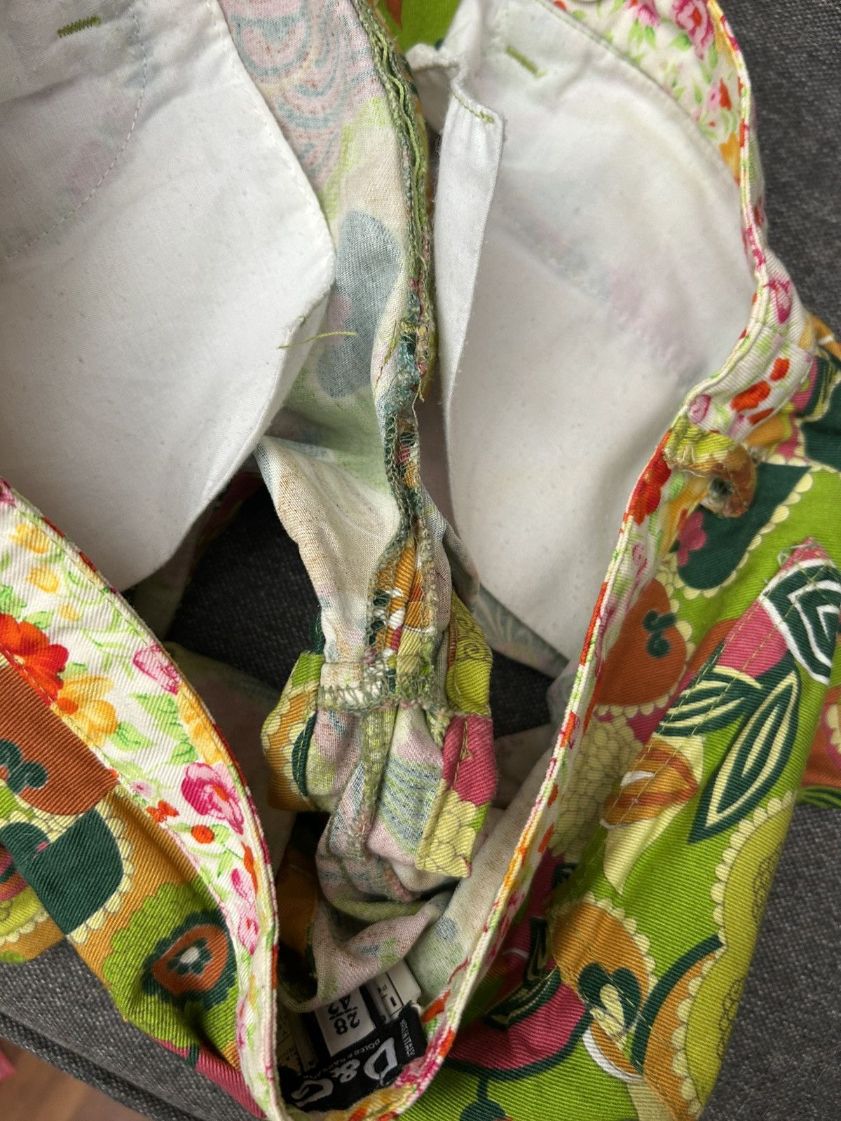 Y2k Dolce & Gabbana Hippie Print Floral Shorts Size 28(42