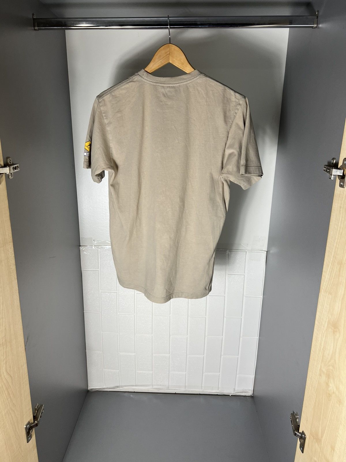 Vintage VERY RARE ANIMAL RETRO HUMOR T-SHIRT SEX FREERIDE SK8 Y2K Size US S / EU 44-46 / 1 - 16 Thumbnail