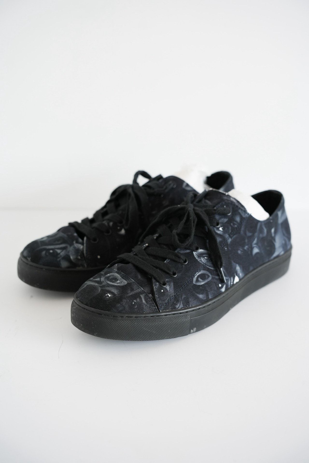 Yohji Yamamoto Yohji Yamamoto Canvas Sneakers with Eye Print Size US 10.5 / EU 43-44 - 1 Thumbnail