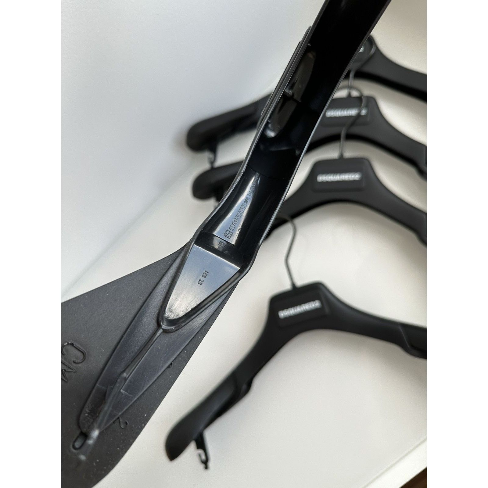Dsquared2 Dsquared 2 logo premium made in italy black hangers Size ONE SIZE - 7 Thumbnail