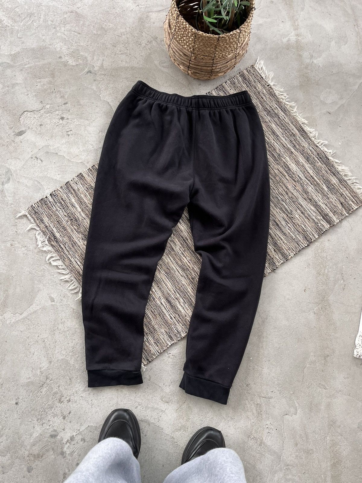 Adidas Vintage Adidas Black Minimalistic sportswear Y2K Sweatpants Size US 34 / EU 50 - 2 Thumbnail