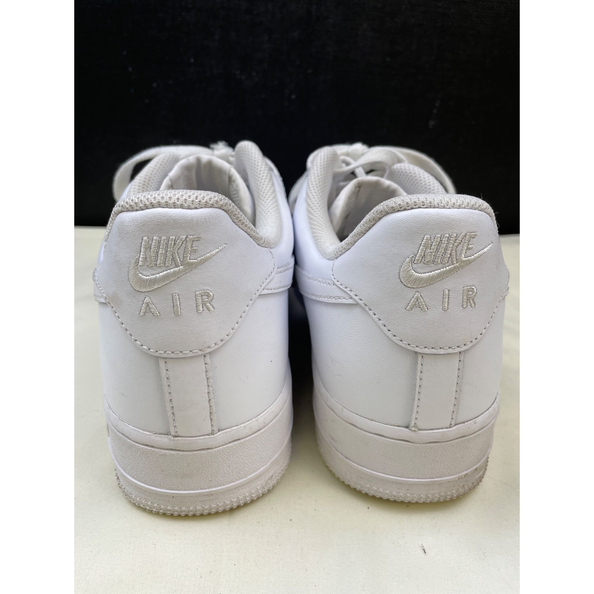 Nike Nike Men's White Air Force 1 Low Top sneakers Shoes Size 12 Size US 12 / EU 45 - 5 Thumbnail