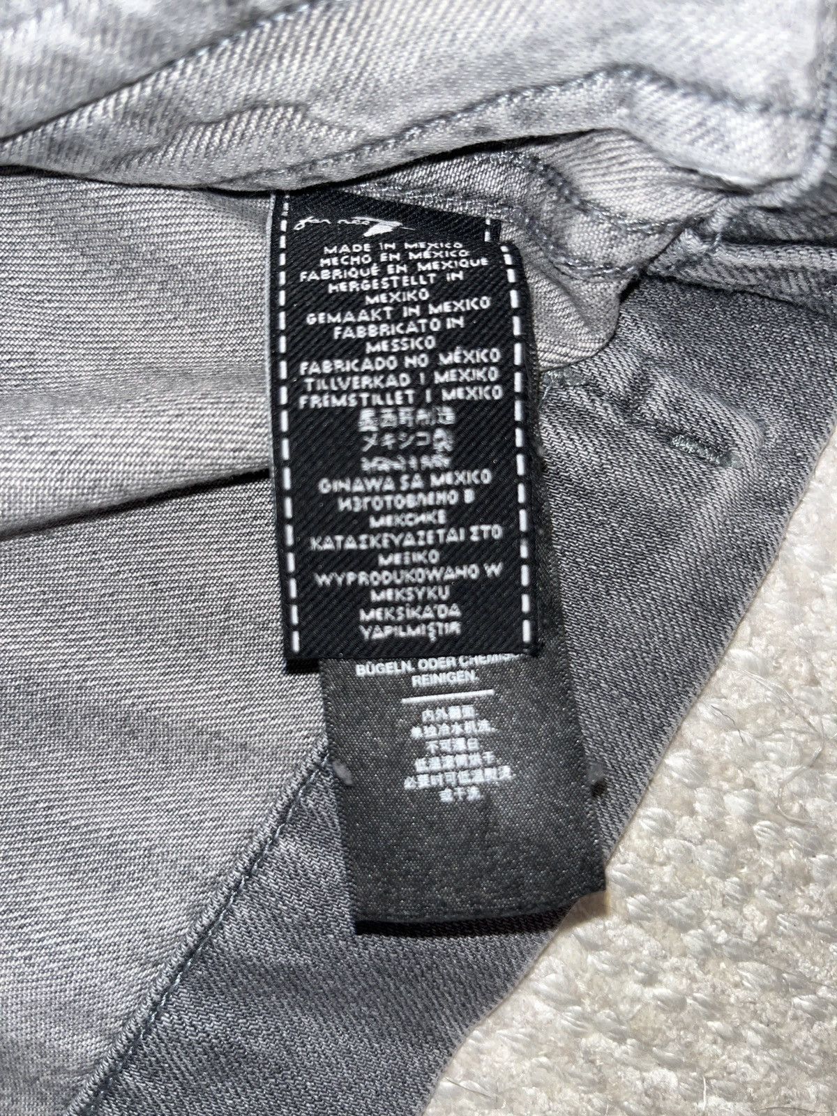7 For All Mankind Mojo Patch Pocket Trucker Jacket in Dharma Gray (Medium) Size US M / EU 48-50 / 2 - 4 Thumbnail