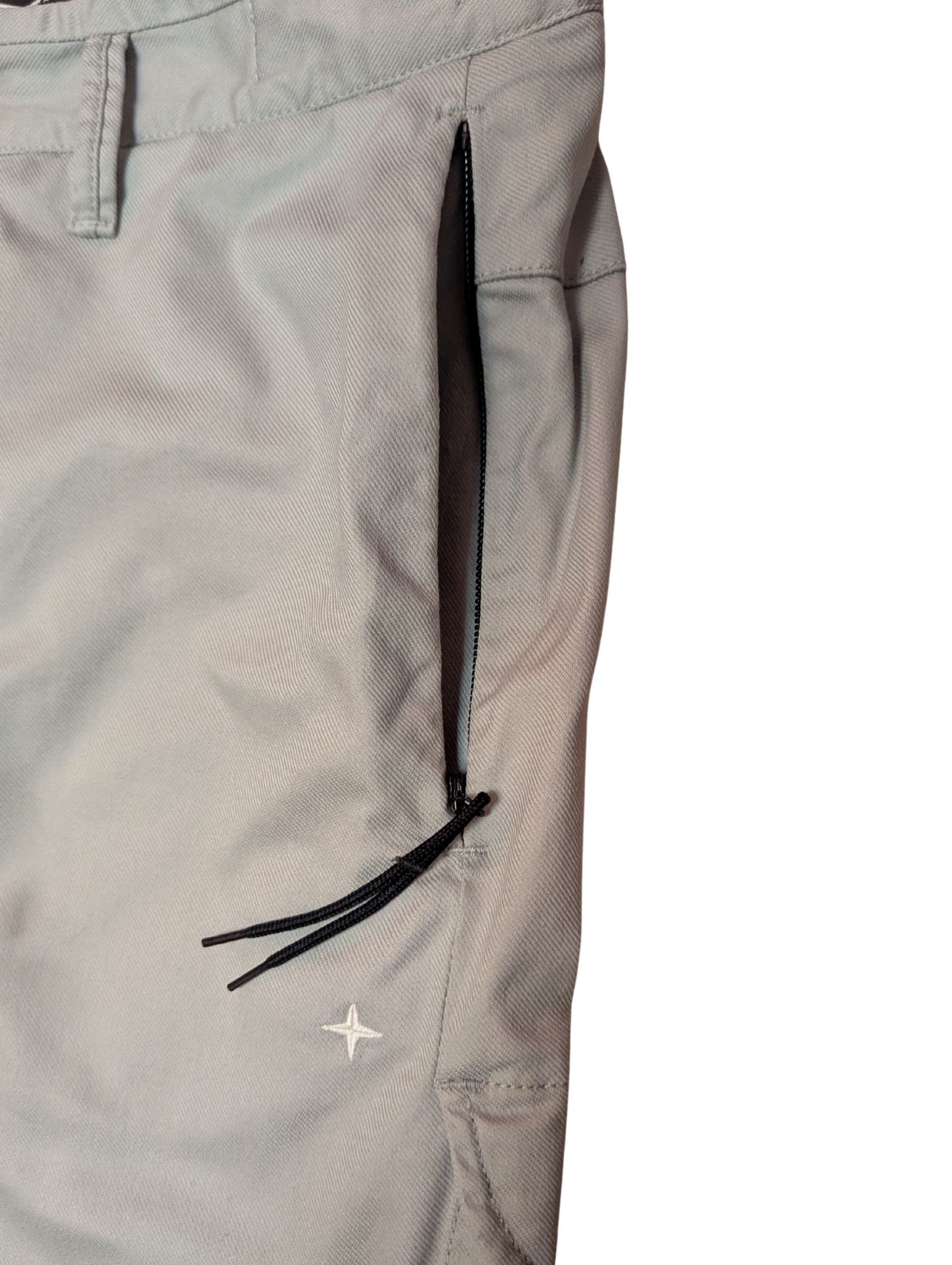 Stone Island Stone Island cargo pants in light grey, Type RE-T fit. Size US 30 / EU 46 - 7 Thumbnail