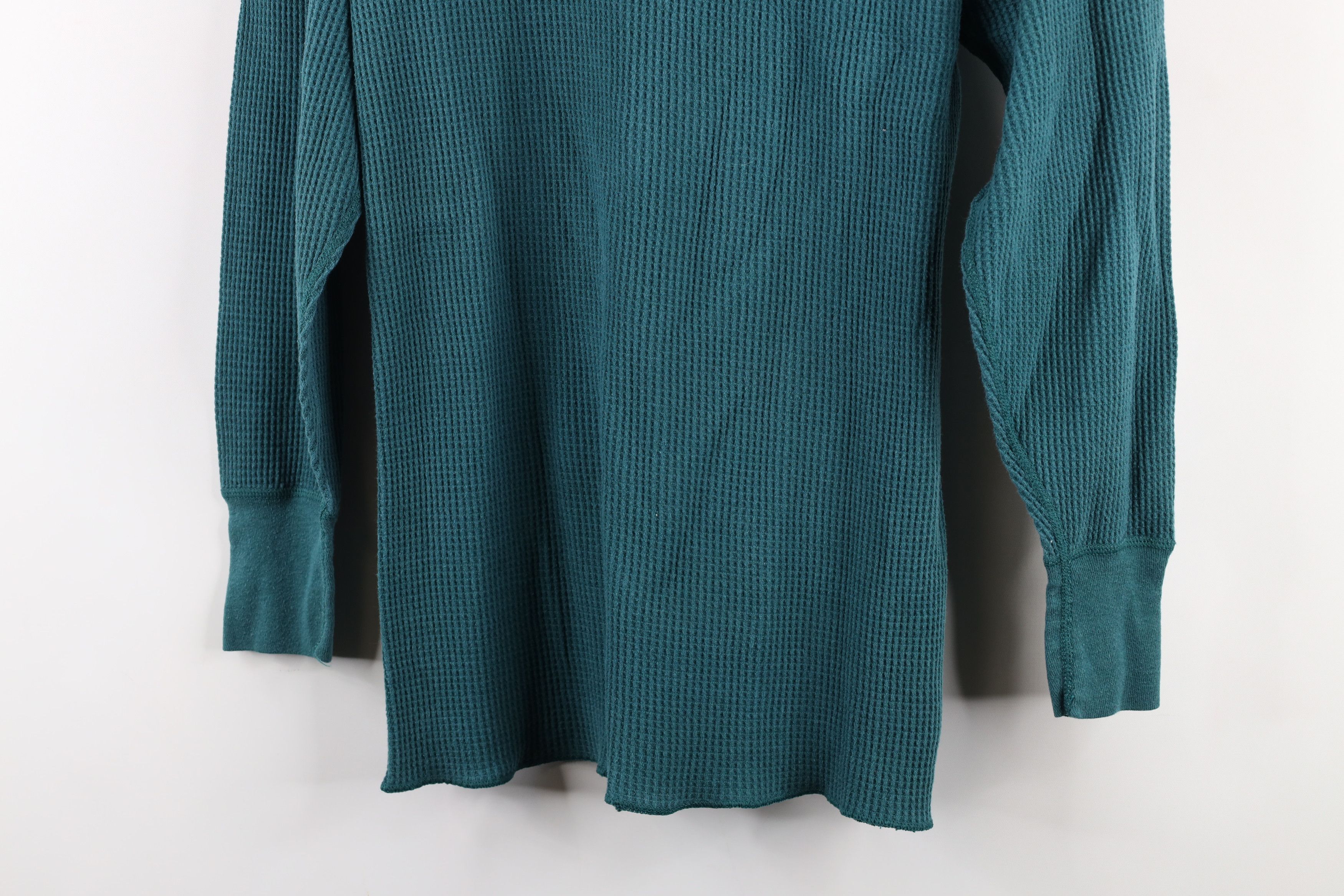 Vintage Vintage 90s Streetwear Waffle Knit Henley T-Shirt USA Size US M / EU 48-50 / 2 - 7 Thumbnail