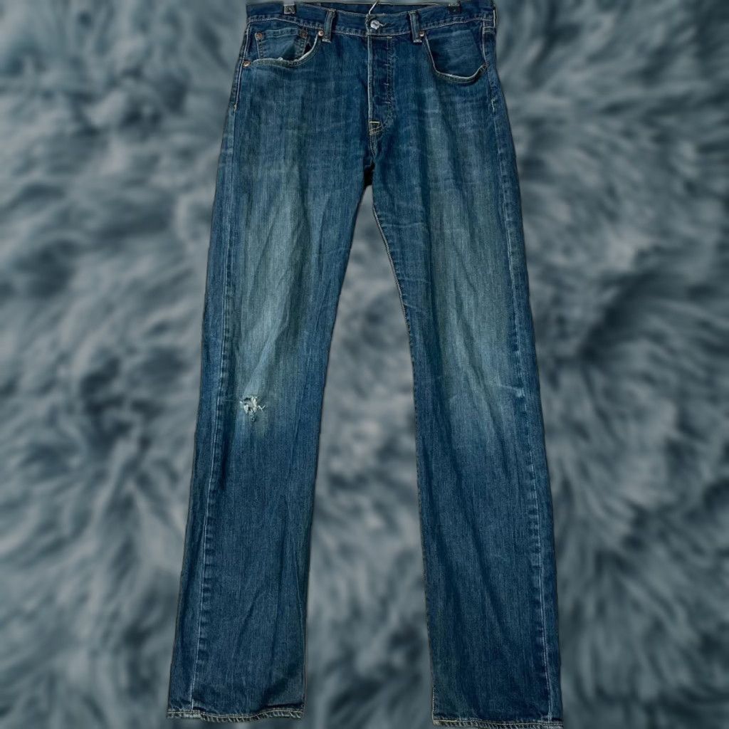 Levi's VINTAGE Levi's 501 Jeans Button Fly 32x36 Denim Blue Regular Men Straight 5-Pocket See Pics Size US 32 / EU 48 - 1 Thumbnail