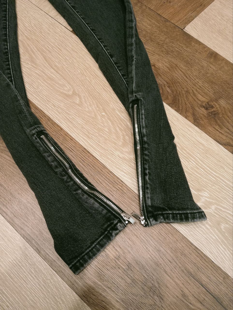 Saint Laurent Paris SAINT LAURENT PARIS D05 W/SK-MW ANKLE ZIP JEANS Size 27" / US 4 / IT 40 - 2 Thumbnail