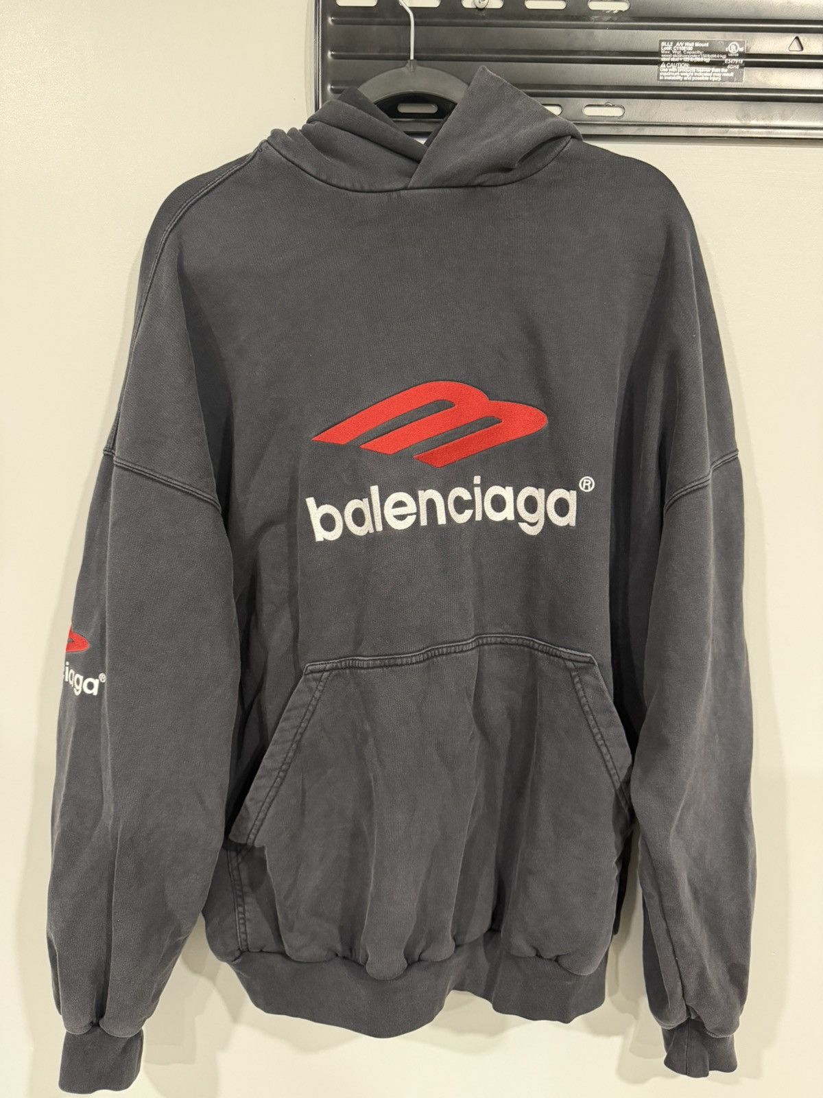 Balenciaga BALENCIAGA “3B LOGO” HOODIE Size US S / EU 44-46 / 1 - 1 Thumbnail