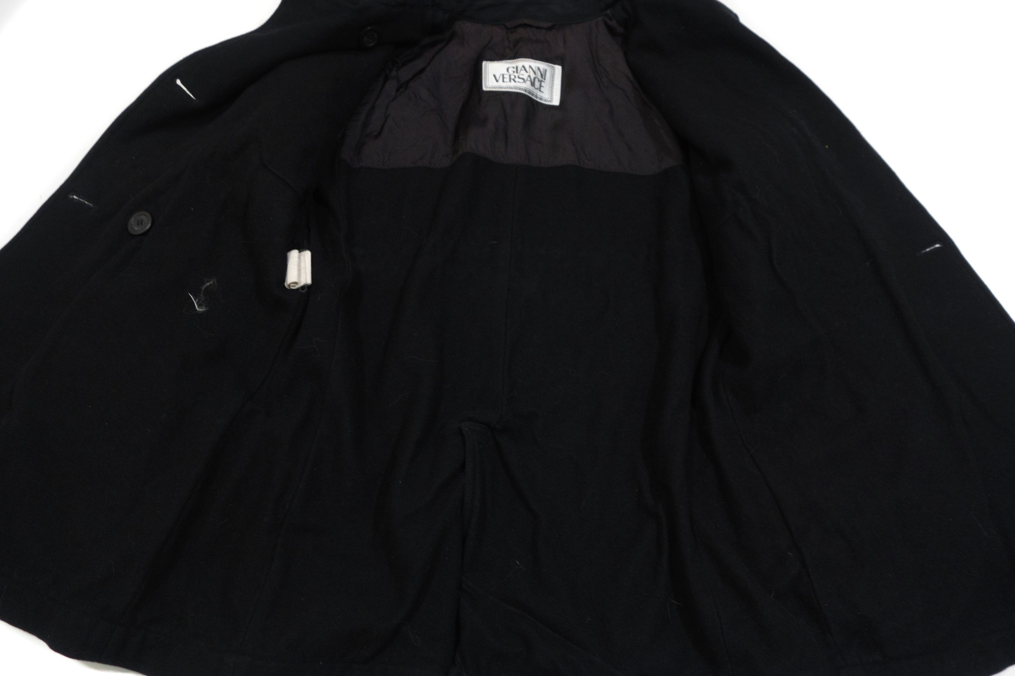 Versace Gianni Versace 90s Double Breasted Pea Coat Medusa Jacket Size M / US 6-8 / IT 42-44 - 8 Thumbnail