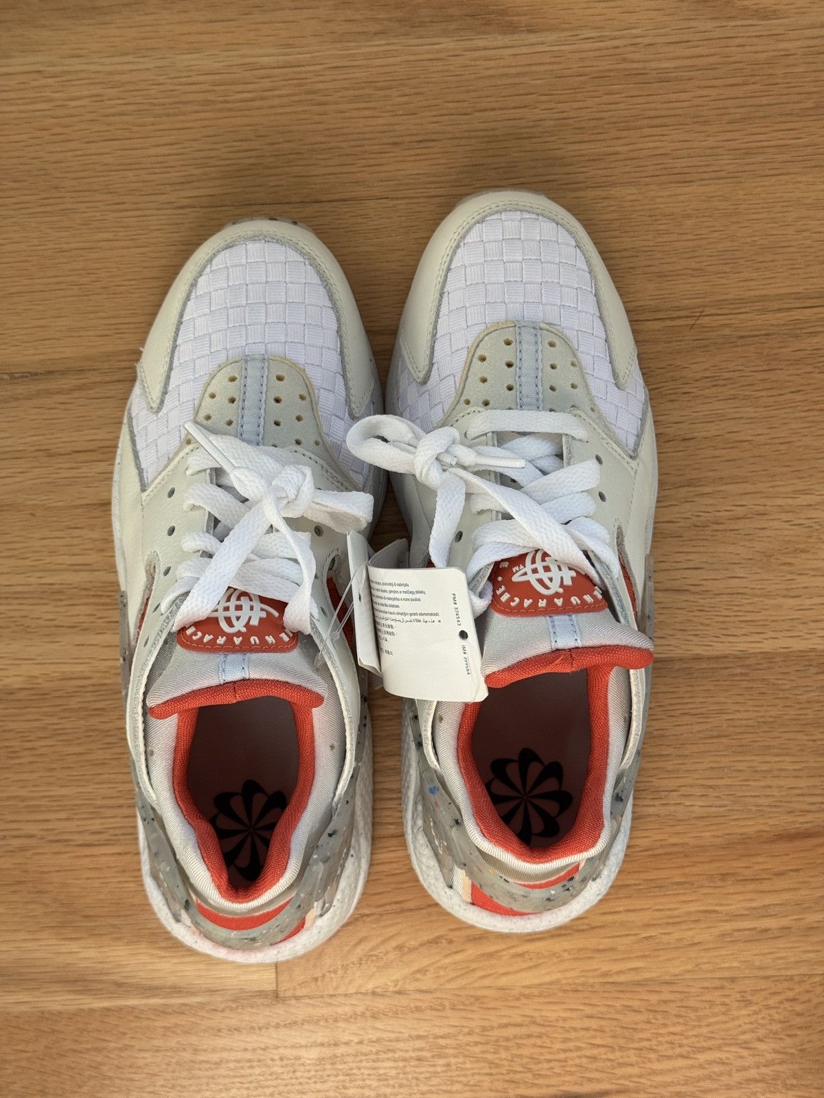 Nike WMNS AIR HUARACHE CRATER PREMIUM 'WHITE ORANGE' Size US 7 / IT 37 - 5 Thumbnail