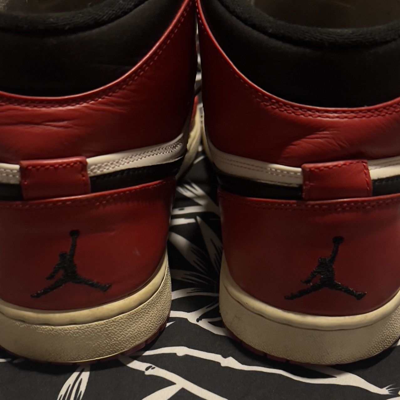 Jordan Brand Jordan 1 Retro “Chicago” (2013) Size US 11.5 / EU 44-45 - 4 Thumbnail