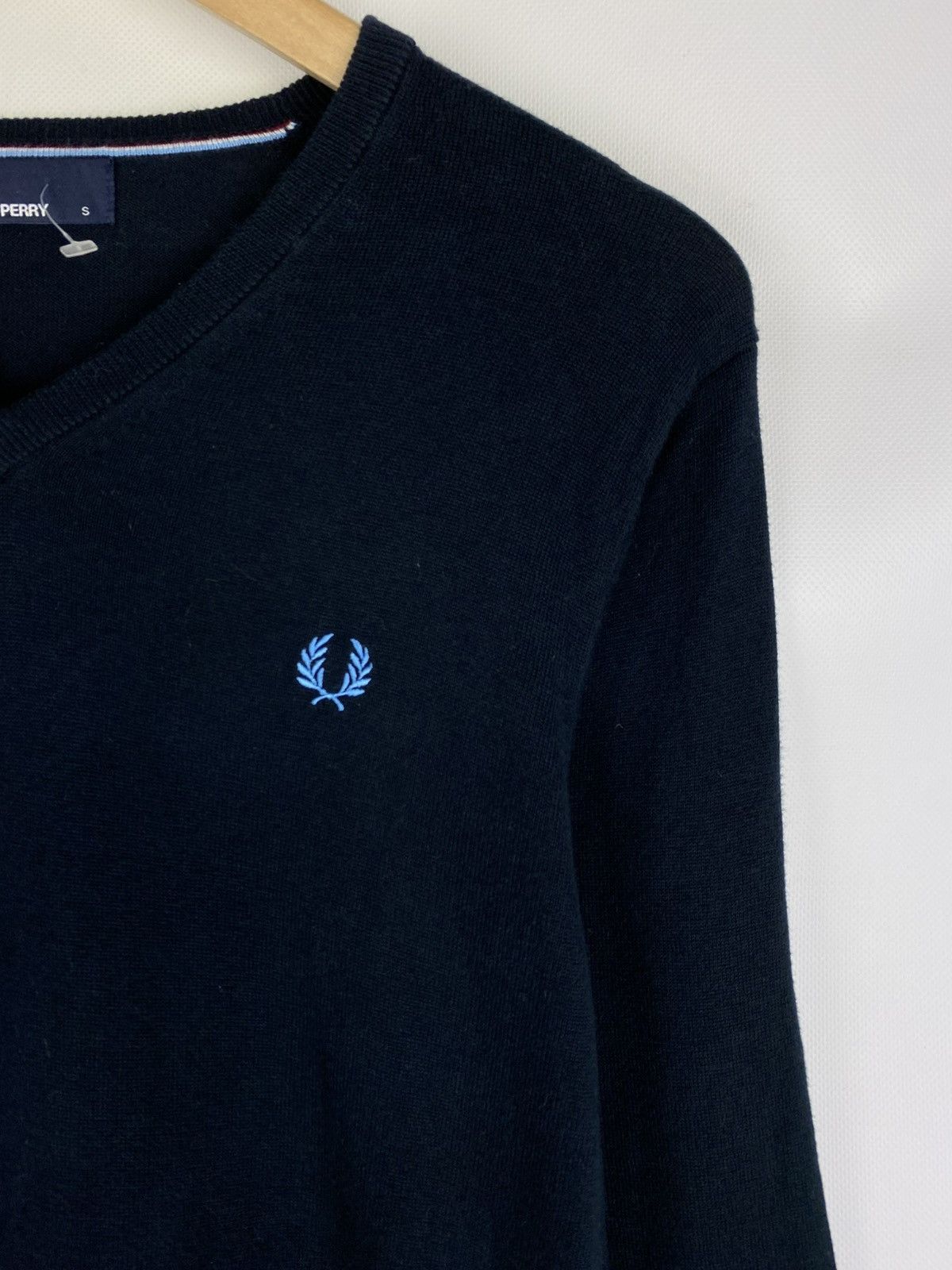 Fred Perry Fred Perry men’s v-neck cotton sweater pullover size S Size US S / EU 44-46 / 1 - 9 Thumbnail
