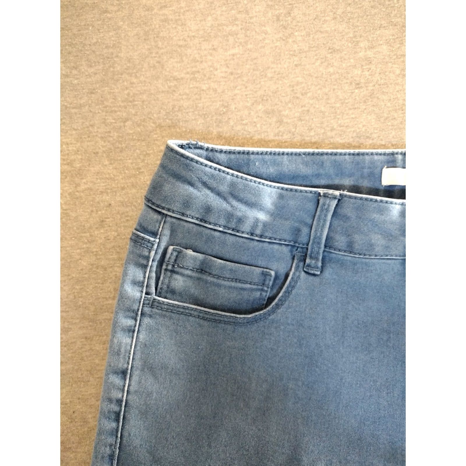 Forever 21 FOREVER 21 Blue Skinny Jeans Women 28X40 Cotton Blend Light Wash Stretch Mid Rise 4 Pocket Denim Shirt Outfit Size 28" / US 6 / IT 42 - 4 Thumbnail