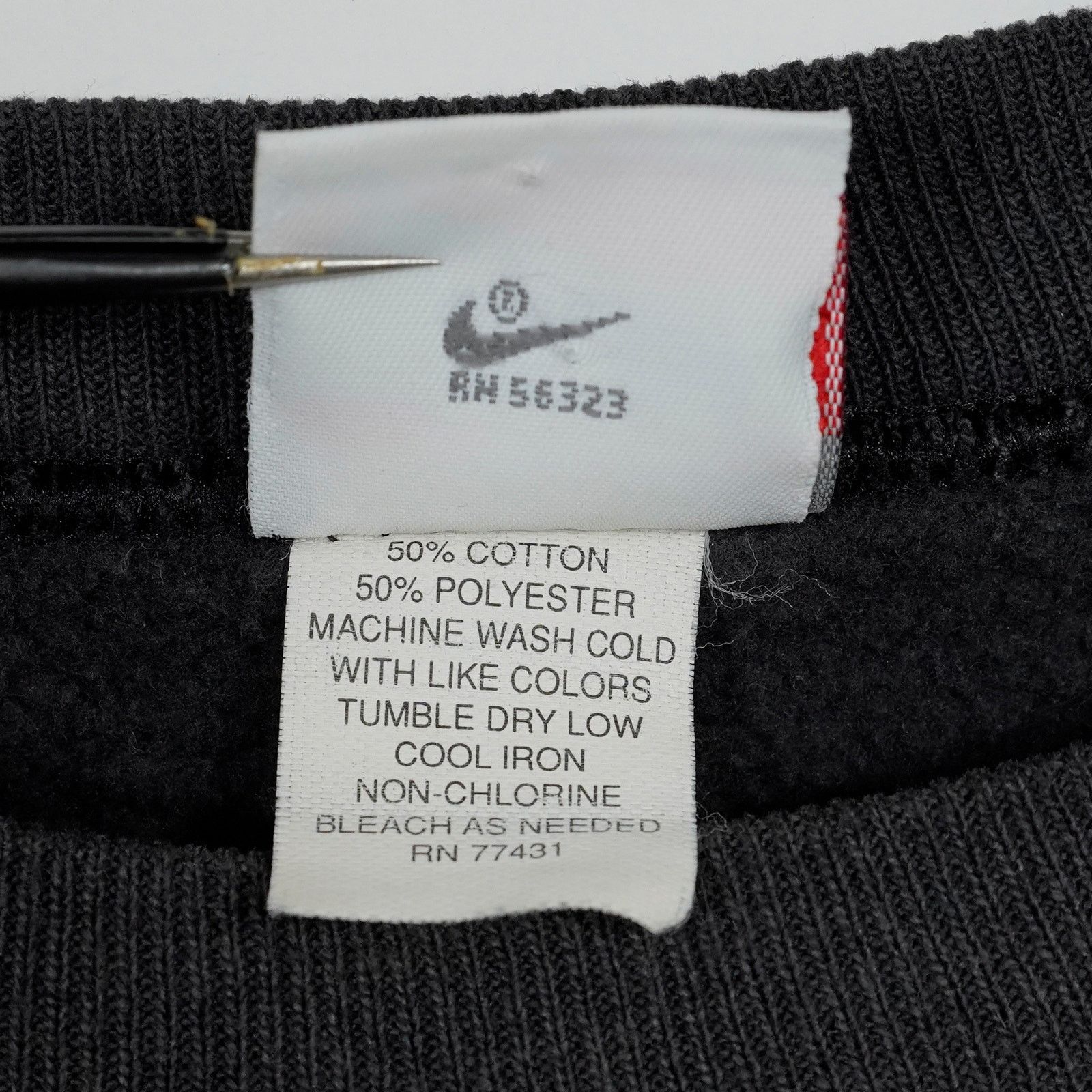 Nike Vintage 90s Nike Air Crewneck Sweatshirt Size L Black Rare Size US L / EU 52-54 / 3 - 6 Thumbnail