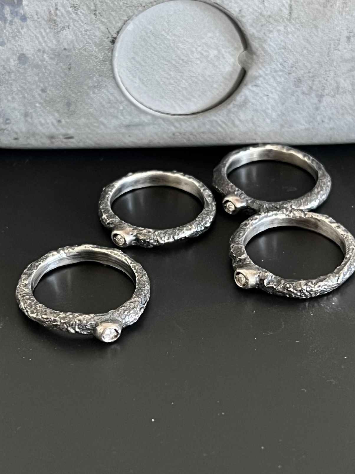 Flower Bee Simple Rings