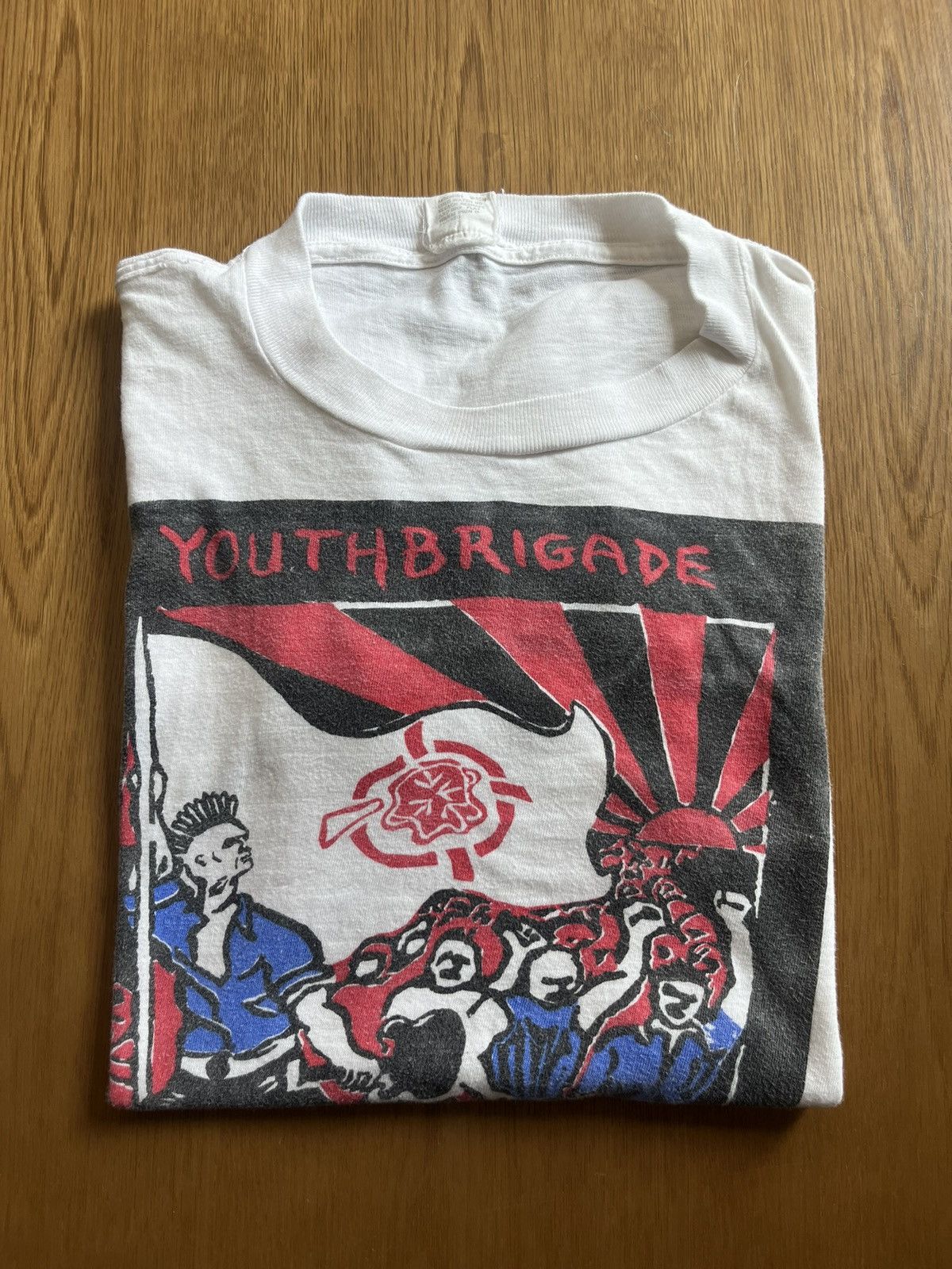 Band Tees Vintage YOUTH BRIGADE Sink With Kalifornija 90’s Punk Tshirt Size US XL / EU 56 / 4 - 1 Thumbnail