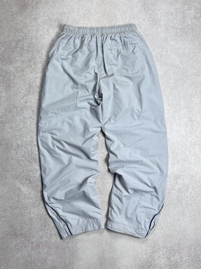 Nike × Vintage VINTAGE CRAZY NIKE SWOOSH BAGGY NYLON TRACK PANTS Y2K L Size US 34 / EU 50 - 4 Thumbnail