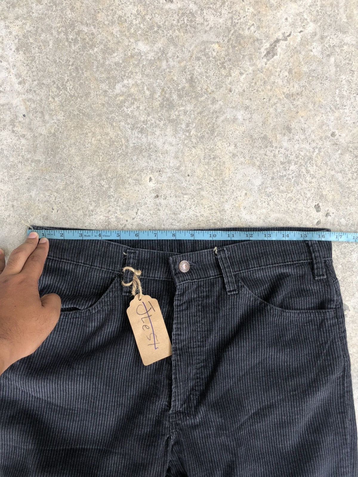 Levi's Vintage 80’s Levi’s Corduroy Pants 519 Size US 33 - 17 Thumbnail
