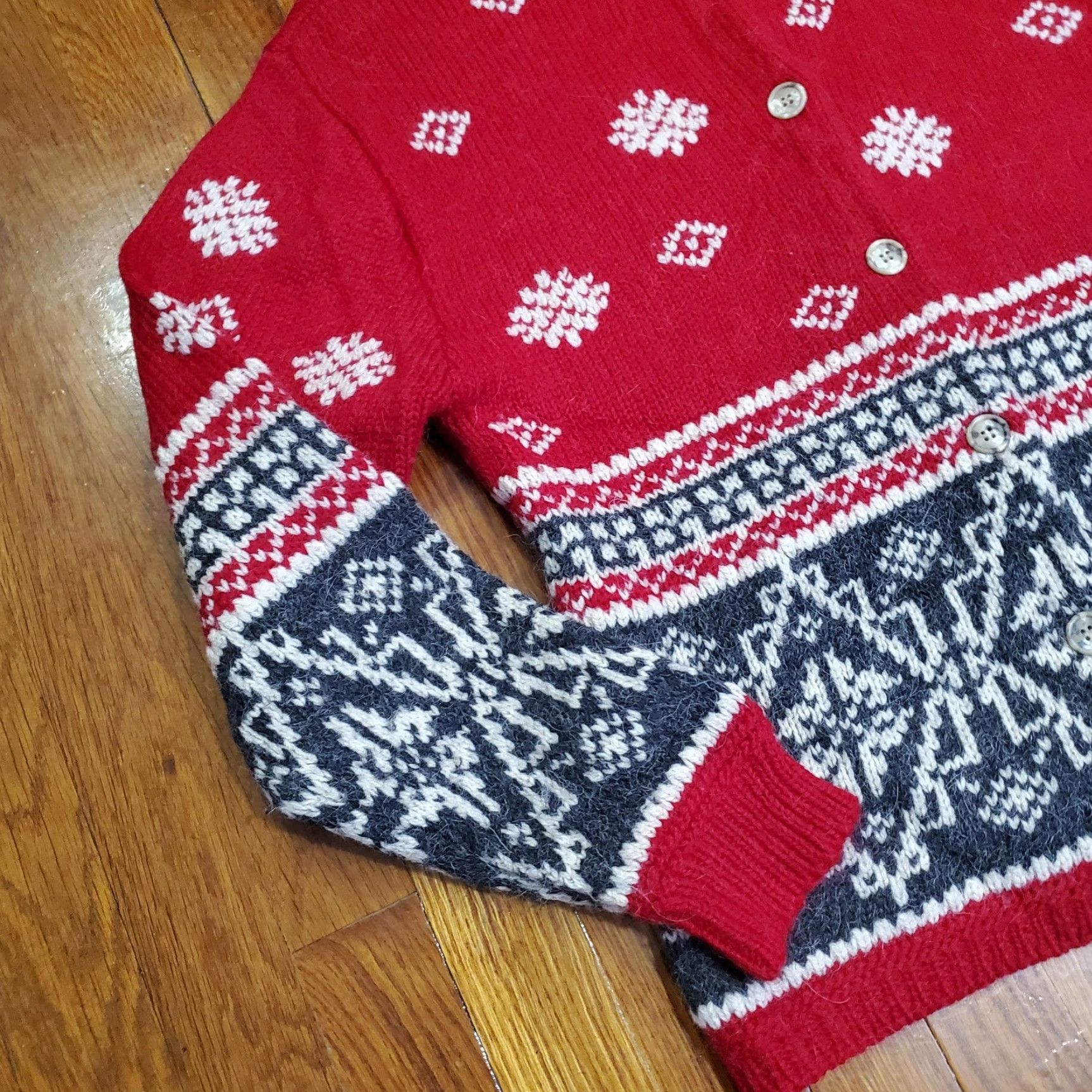 Eddie Bauer VINTAGE Eddie Bauer Cardigan Sweater Womens M Red Fair Isle Wool Alpaca Christmas Ski 90s Womens Size M / US 6-8 / IT 42-44 - 2 Thumbnail