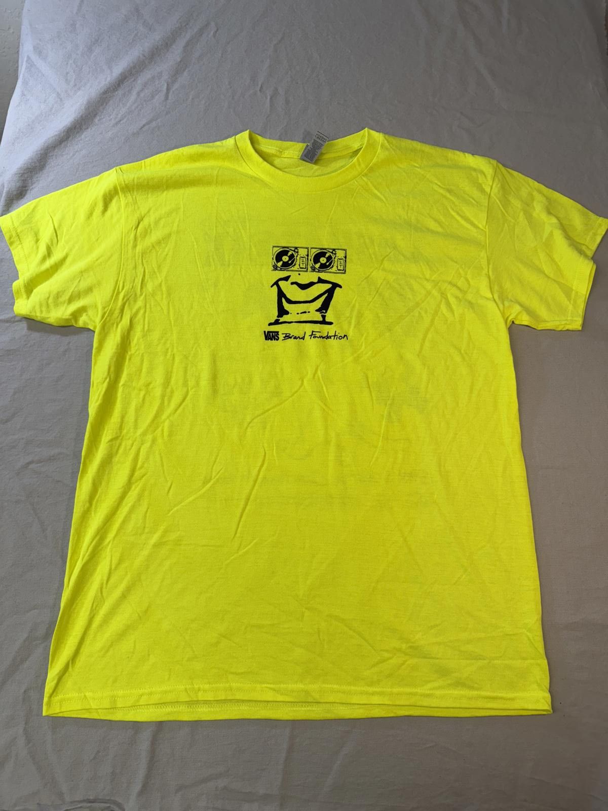 Gildan Vans Skate Party Promo T-shirt Cash4Trix Skate Tee L Size US L / EU 52-54 / 3 - 2 Thumbnail