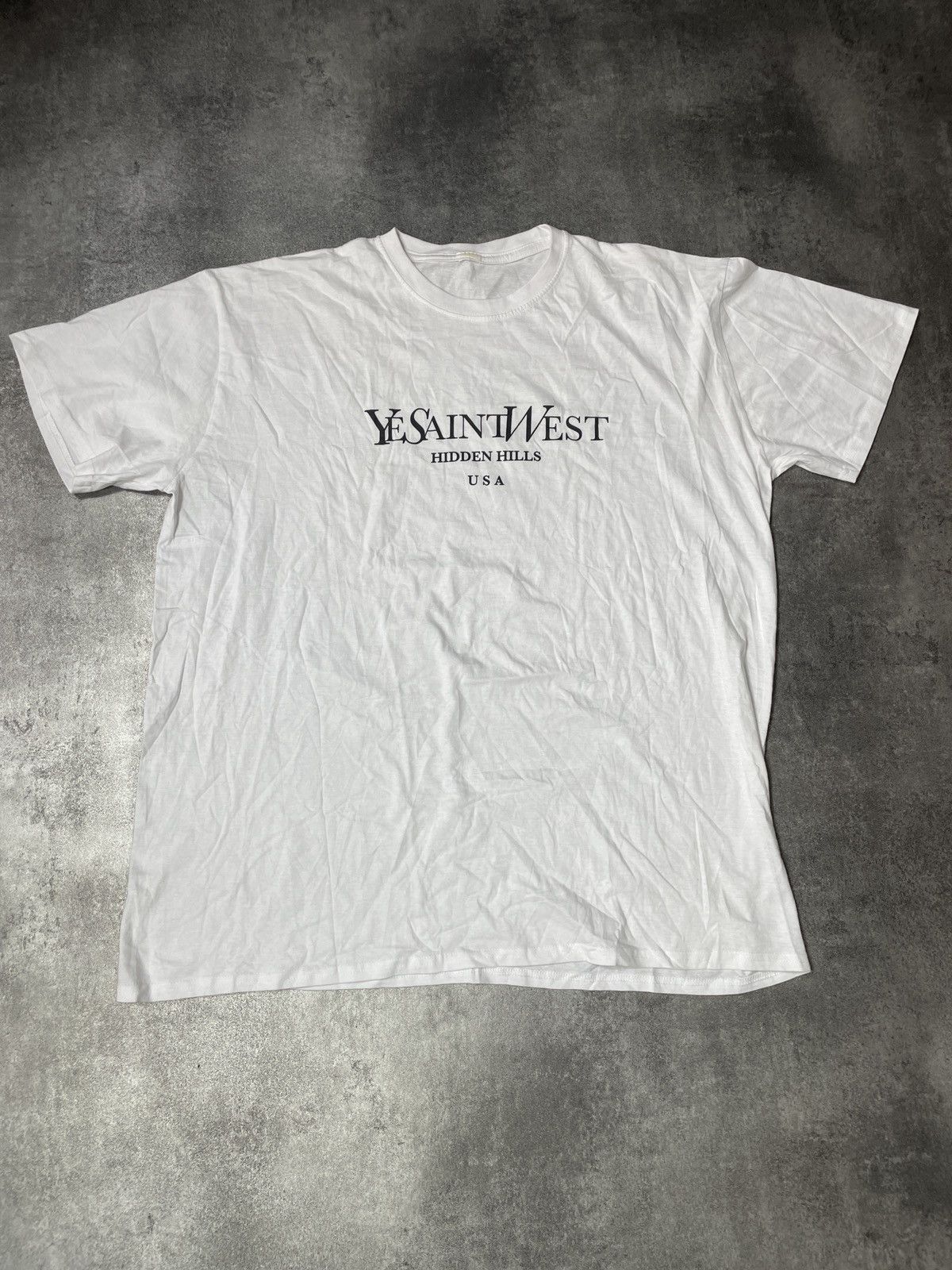 Vintage 🔥Offers🔥Streetwear Hype Yves Saint West USA Tee Spellout Size US XL / EU 56 / 4 - 1 Thumbnail