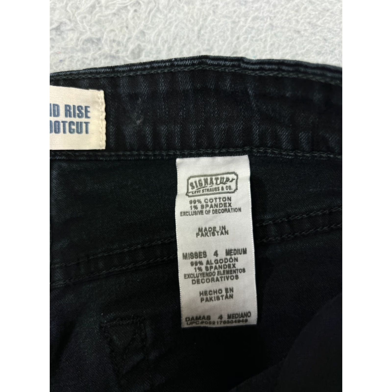 Levi's Levis Jeans Womens 4 Black Denim Boot Cut Mid Rise Cotton Blend 26x28 Size 27" / US 4 / IT 40 - 7 Thumbnail