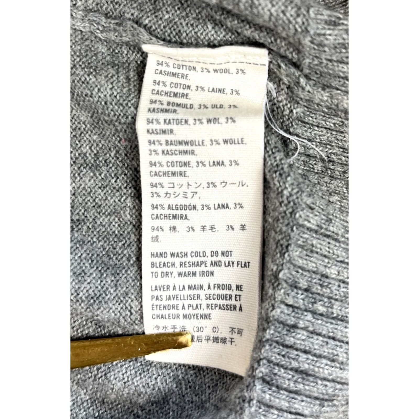 Abercrombie & Fitch VINTAGE Abercrombie & Fitch Pullover Sweater Shirt Mens L Gray V-Neck 94% Cotton, 3% Wool, 3% Cashmere Embroidered Logo City Classic Muscle Fit Size US L / EU 52-54 / 3 - 5 Thumbnail