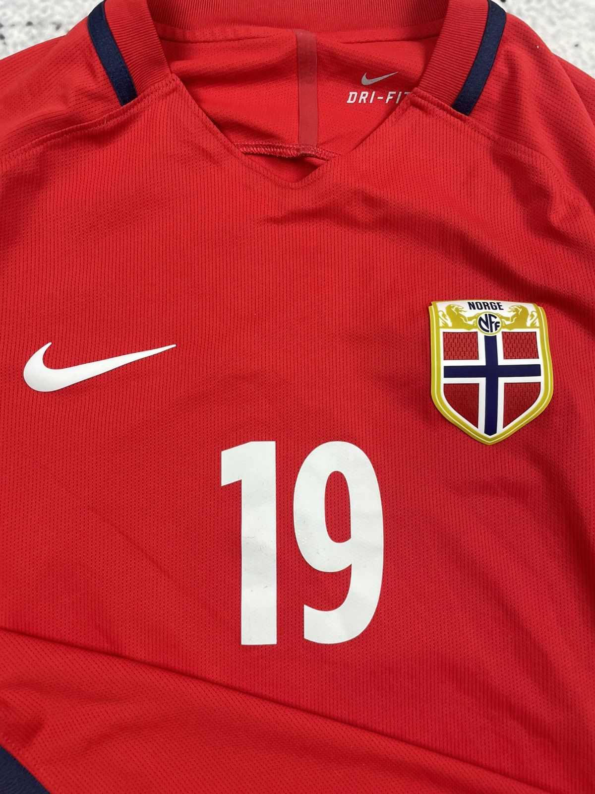 Nike Nike M 2016 Norway Home Jersey Football Shirt Player Issue Size US M / EU 48-50 / 2 - 9 Thumbnail