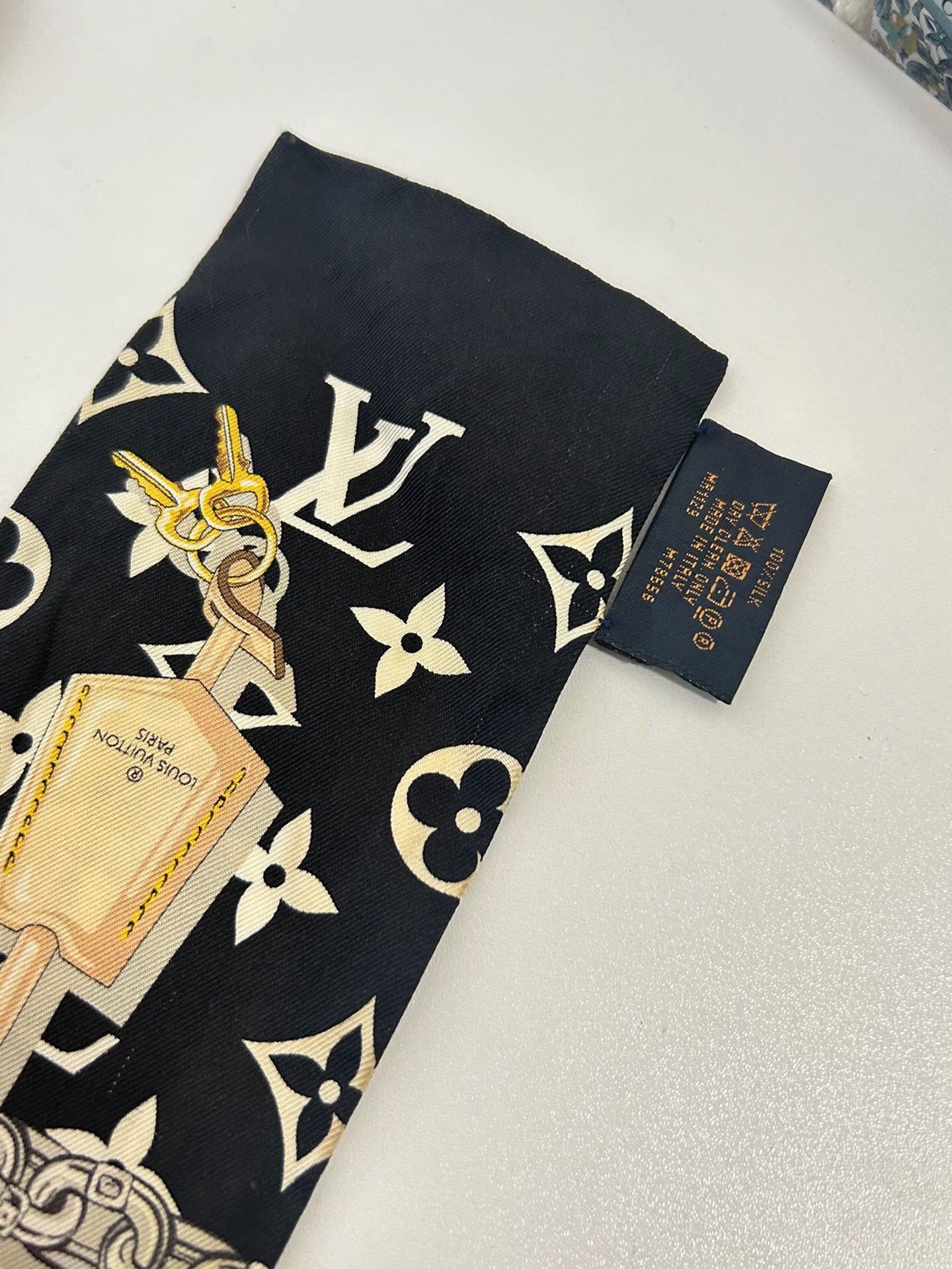 Louis Vuitton LV Monogram Twilly Scarf Hairband Size ONE SIZE - 3 Thumbnail