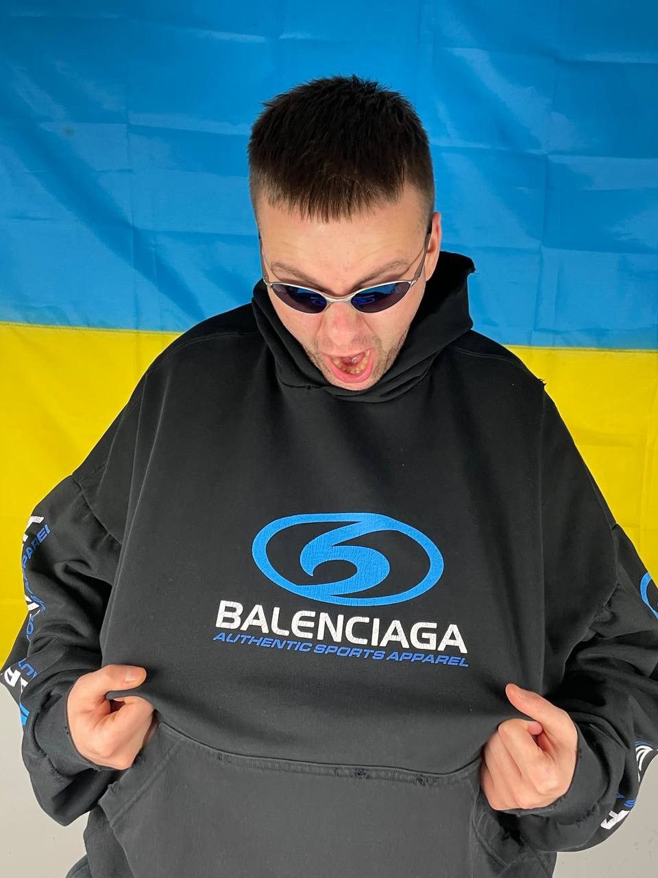 Balenciaga Balenciaga Surfer Hoodie Oversized Size US L / EU 52-54 / 3 - 3 Thumbnail