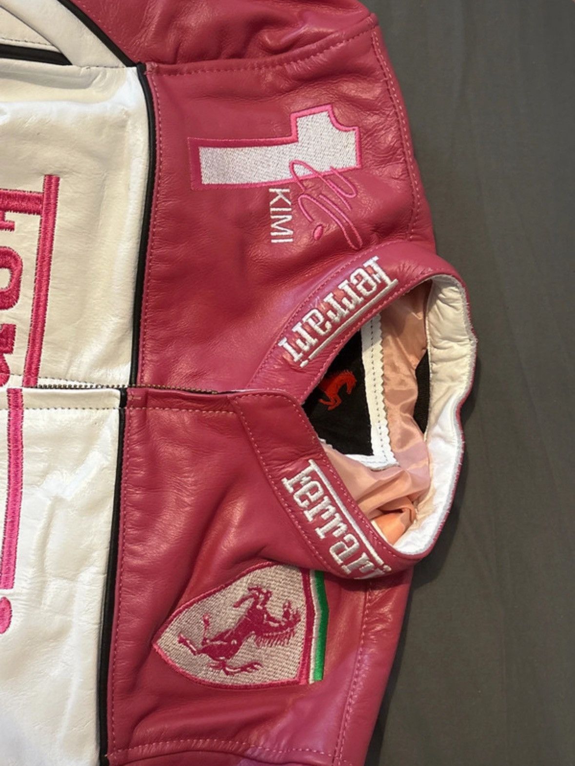 Ferrari Pink and white ferrari leather jacket Size M / US 6-8 / IT 42-44 - 6 Thumbnail