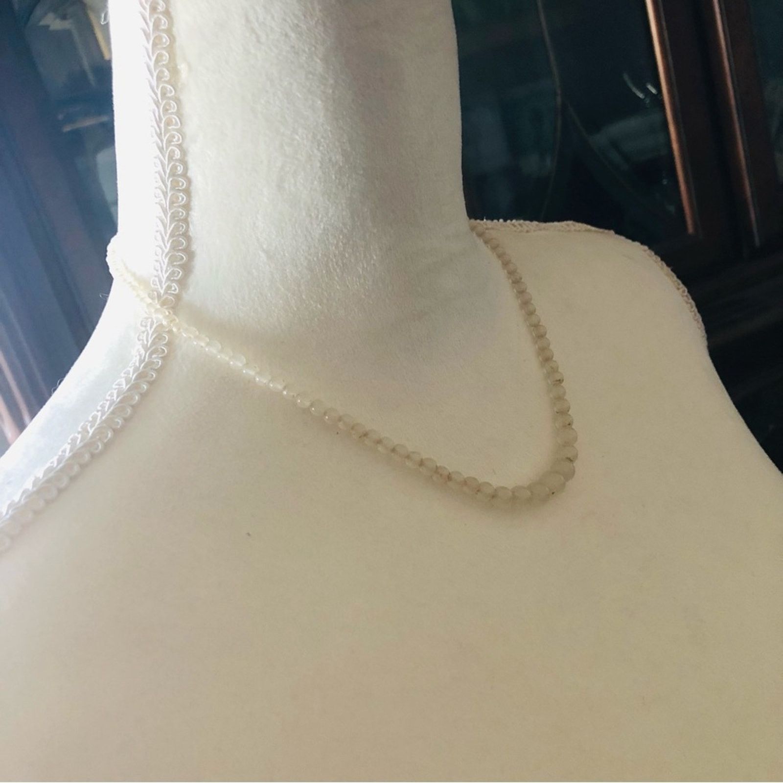 Vintage Vintage mid century opalescent glass wedding bead necklace Size ONE SIZE - 3 Thumbnail
