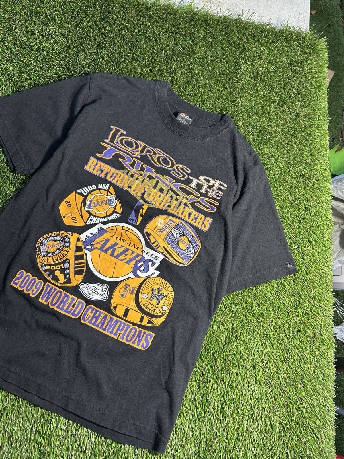 HMDD 1 of 1 RARE Printed Lakers Lord Rings Kobe Vintage Tee