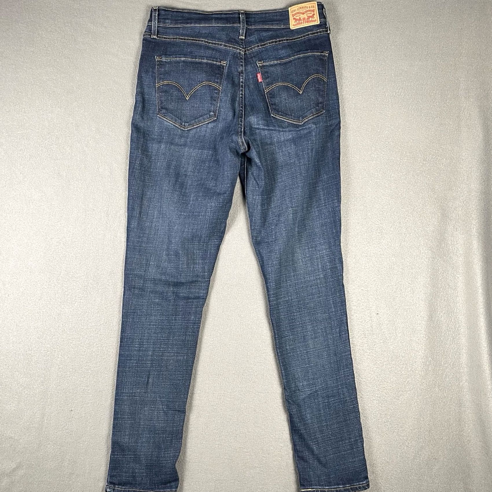 Levi's Levi’s 721 Jeans Woman Skinny High Rise Medium Wash Blue 31 x 30 Denim Jeans Women Mens Girls Size 24" / US 00 / IT 34 - 3 Thumbnail
