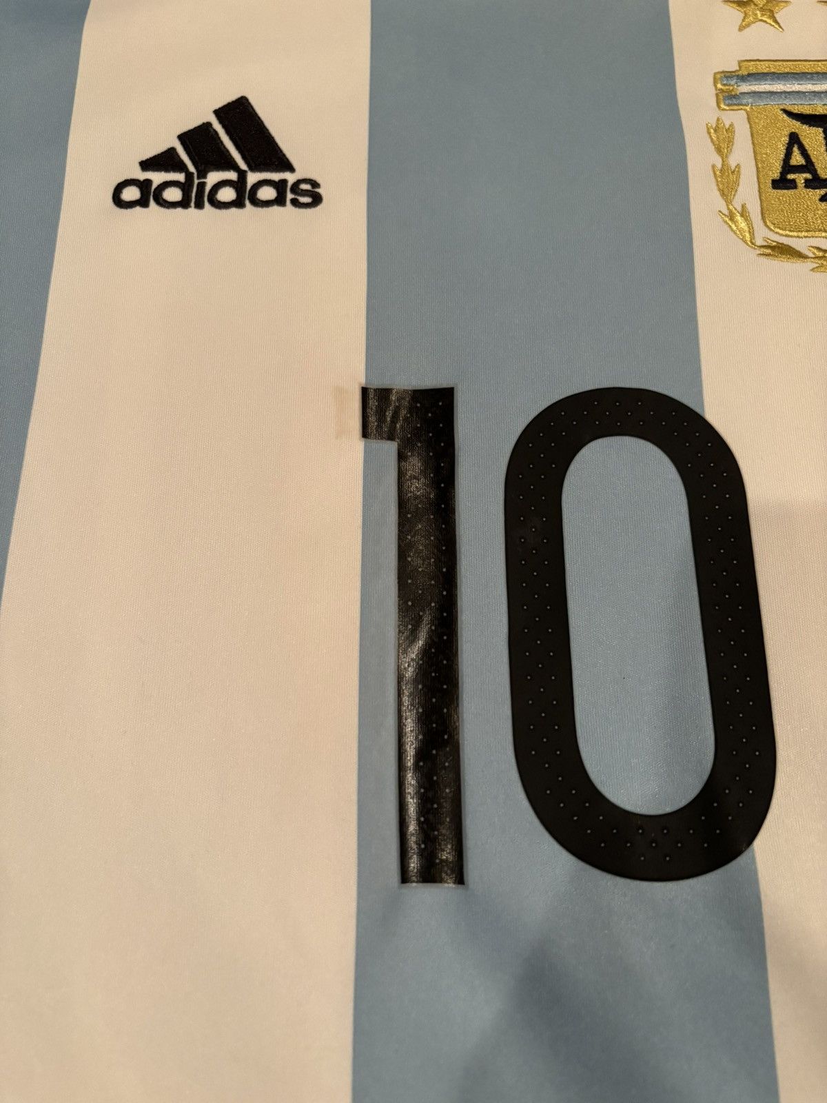 Adidas Argentina 2016/17 Messi Home Jersey Size US M / EU 48-50 / 2 - 3 Thumbnail