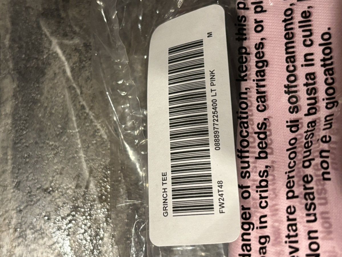 Supreme Supreme Grinch Tee Size US M / EU 48-50 / 2 - 3 Thumbnail