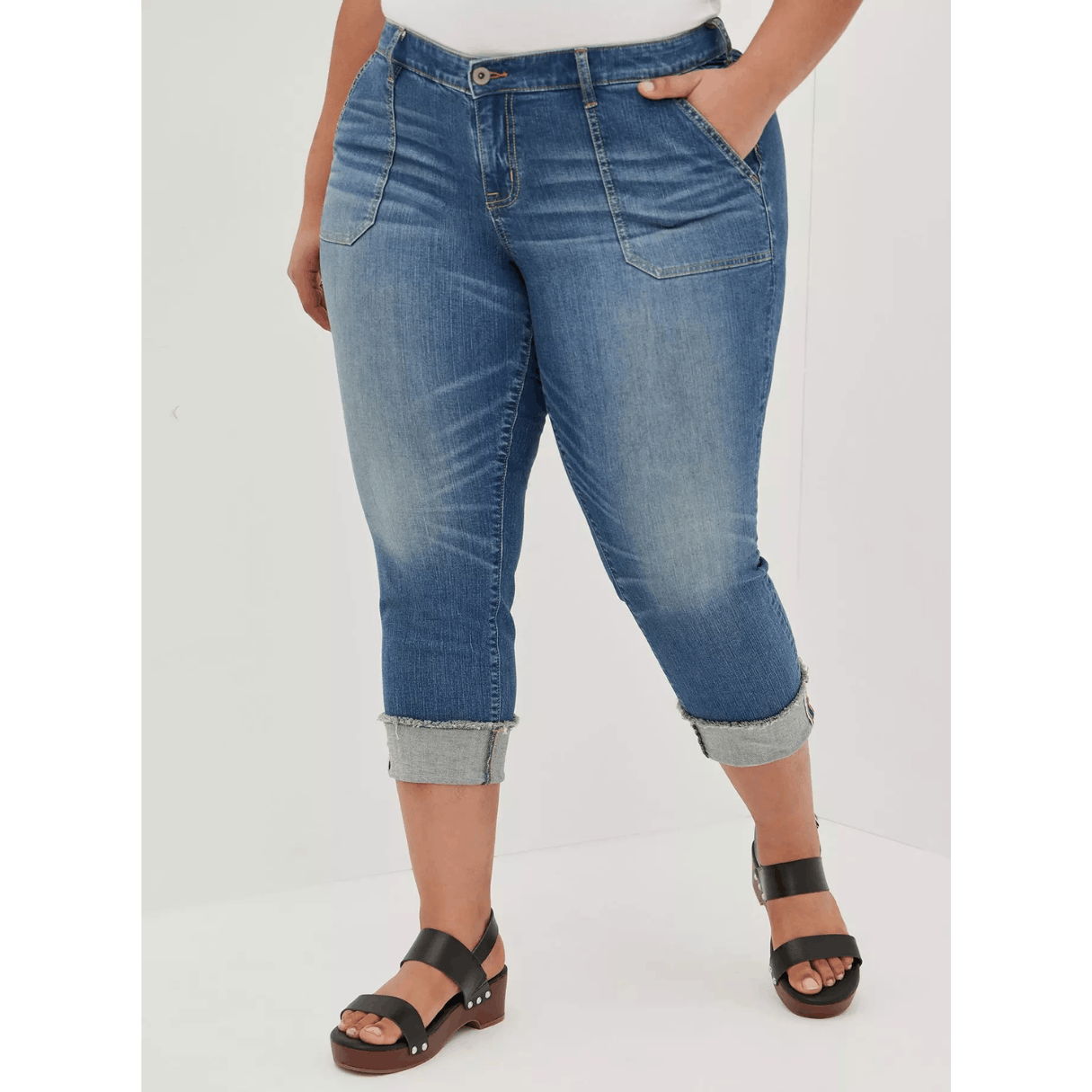 Torrid Torrid Crop Boyfriend Straight Vintage Stretch Mid-Rise Jean Size 36" / US 14 / IT 50 - 2 Thumbnail