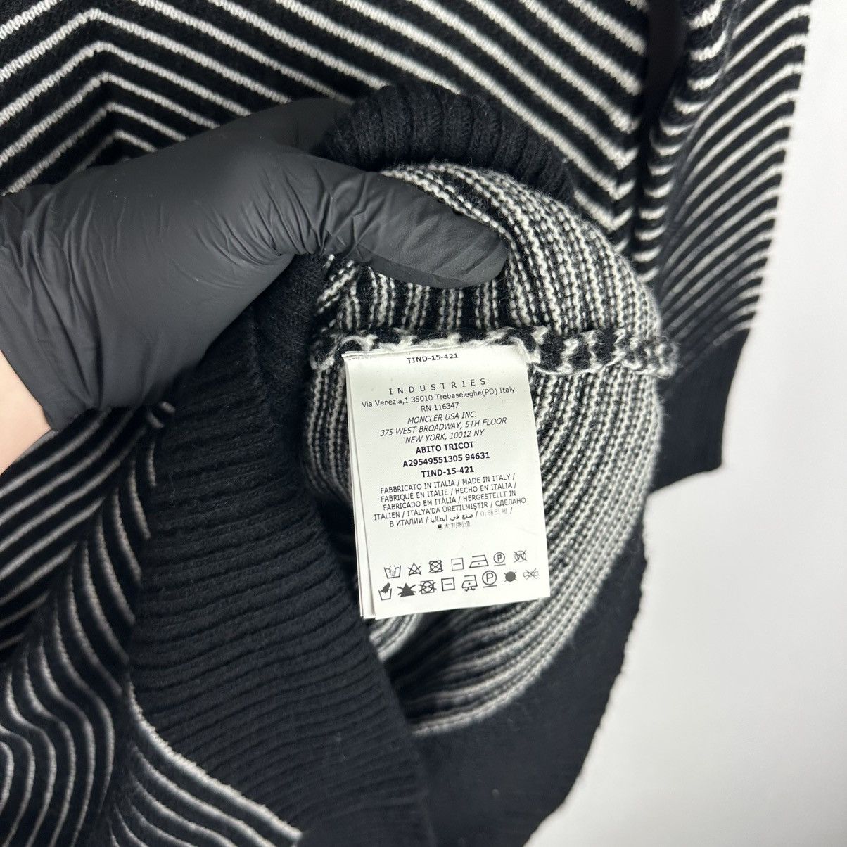 Moncler Moncler Kids Dress 8/130 Size XS / US 0-2 / IT 36-38 - 14 Thumbnail