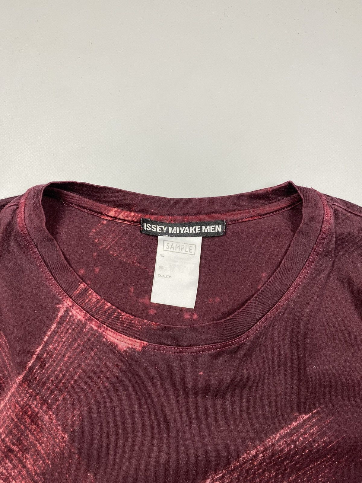 Issey Miyake Issey Miyake Men painted vintage sample t shirt size M/L Size US M / EU 48-50 / 2 - 4 Thumbnail