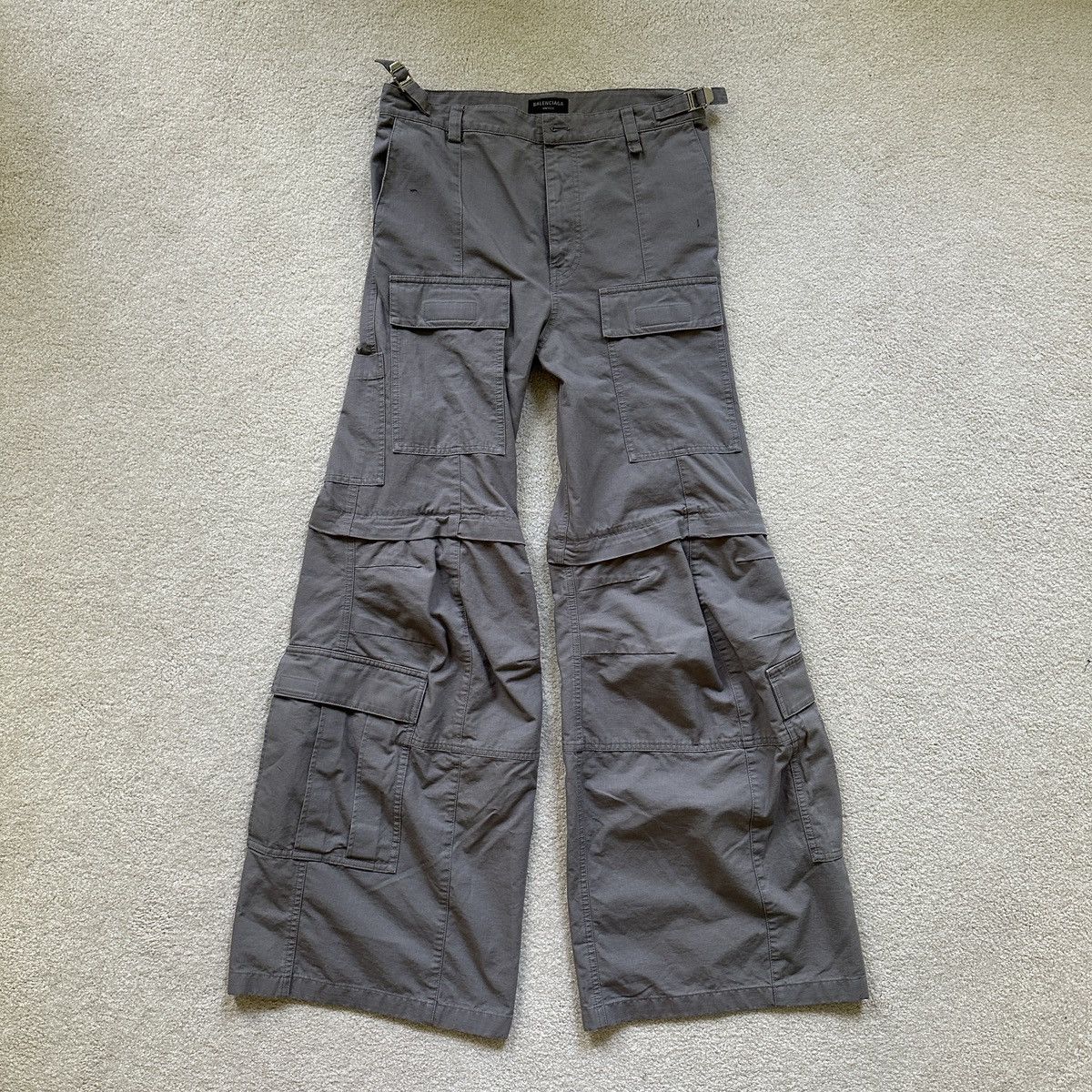 NEW SEASON FLARED CARGO PANTS
