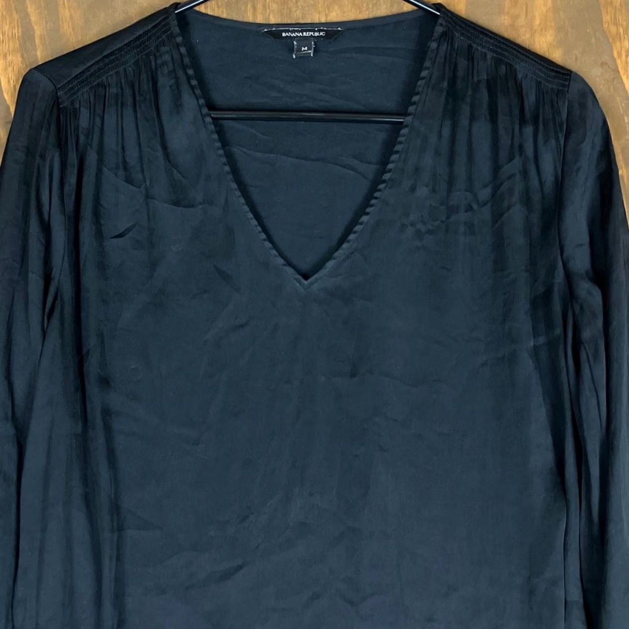 Banana Republic Banana Republic Blouse Black V-Neck Long Sleeve Sheer Lightweight M Women’s Shirt Size M / US 6-8 / IT 42-44 - 2 Thumbnail