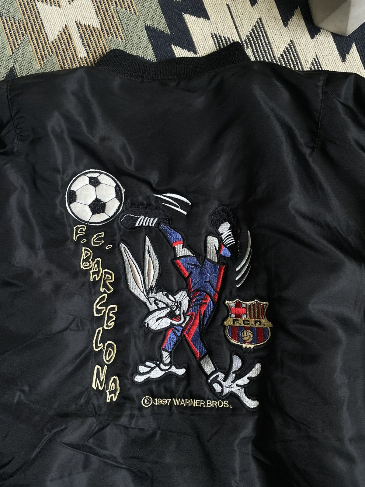 Warner Bros ❗️RARE❗️Vintage F.C. Barcelona Warner Bros MA-1 Flyers Bomber Size US M / EU 48-50 / 2 - 4 Thumbnail