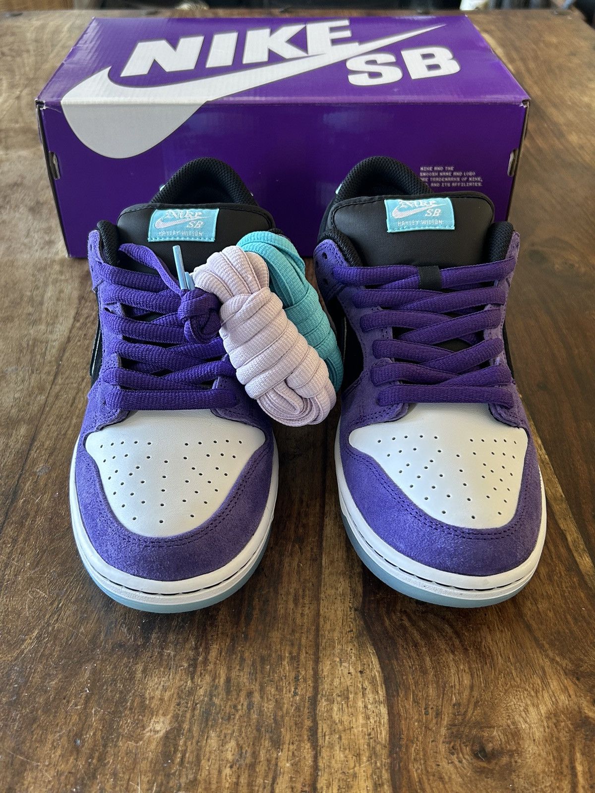 Nike SB Nike Dunk SB Low Pro Hailey Wilson Size US 9.5 / EU 42-43 - 2 Thumbnail