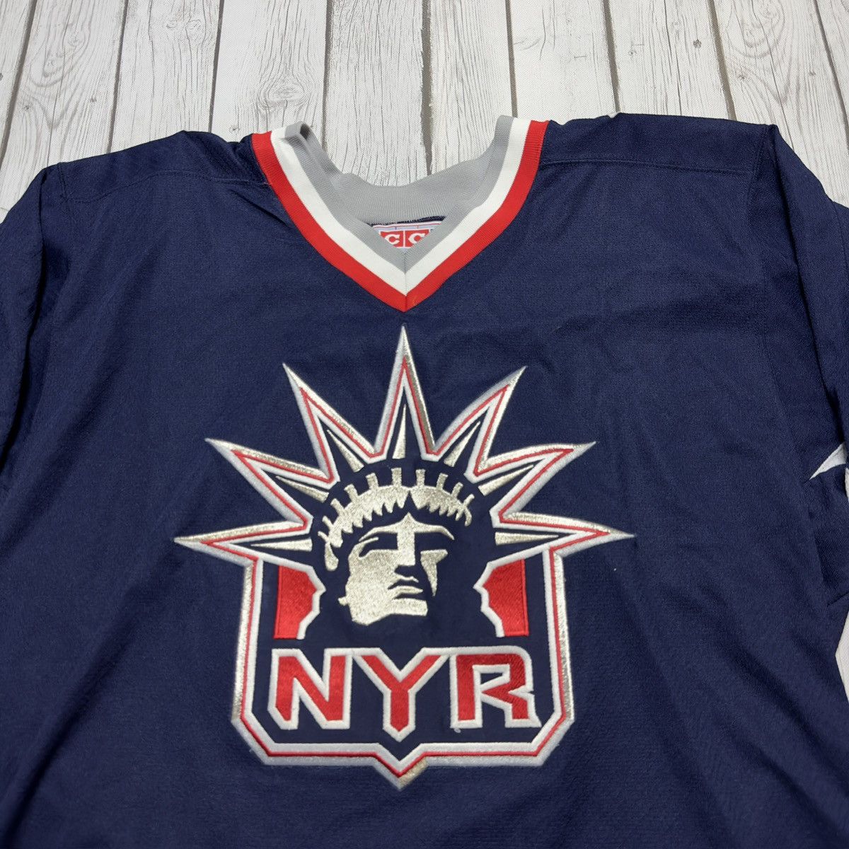 Ccm × NHL × Vintage Vintage New York Rangers jersey Size US L / EU 52-54 / 3 - 3 Thumbnail