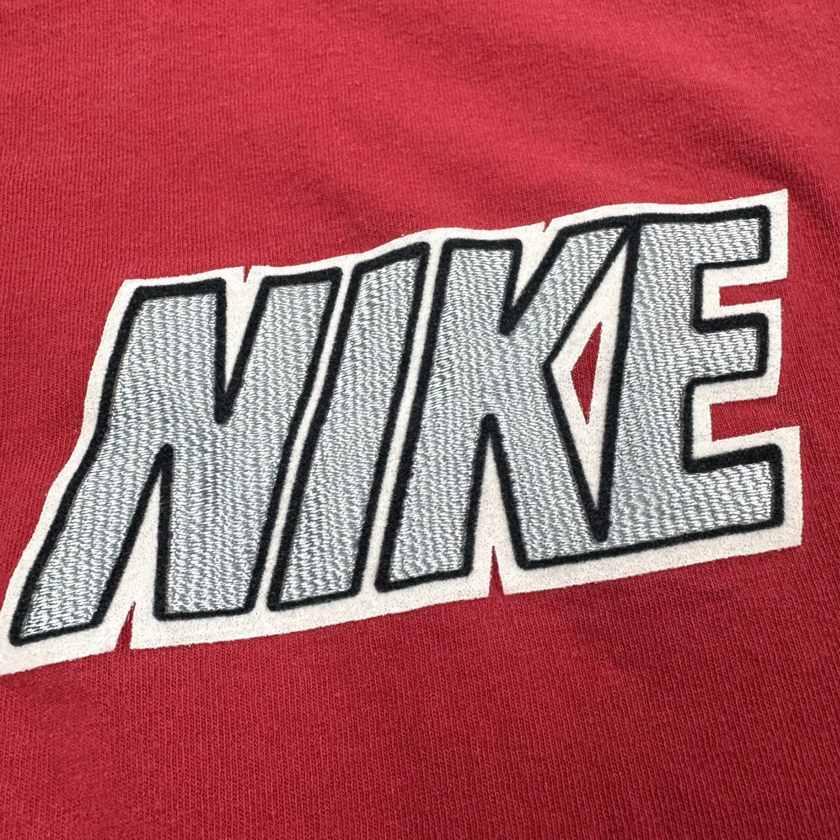 Nike VINTAGE Nike Long Sleeve Shirt Men XL Red Embroidered Grunge 90s Concert Style Crew Neck (Embroidered Silver Tag) Size US XL / EU 56 / 4 - 5 Thumbnail