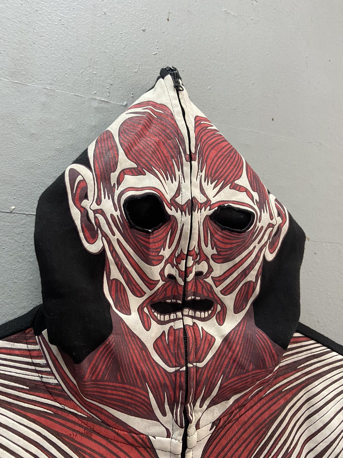 Japanese Brand ATTACK ON TITAN MUSCLE FULL ZIPPER HOODIE Size US S / EU 44-46 / 1 - 3 Thumbnail