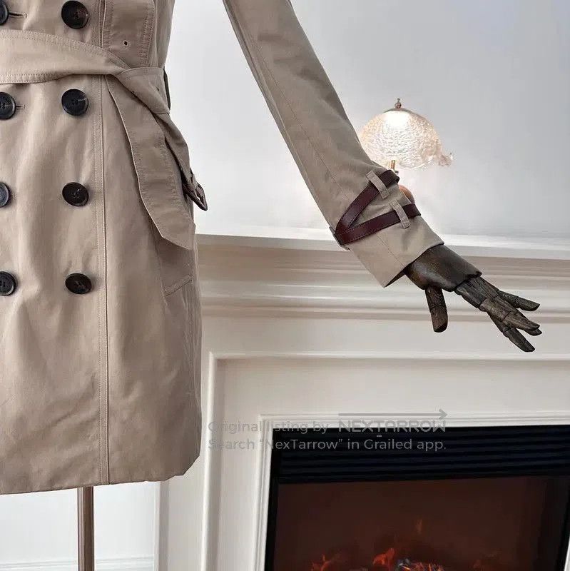 Burberry Burberry Women's Khaki Trench Coat XS Size. Size XS / US 0-2 / IT 36-38 - 3 Thumbnail
