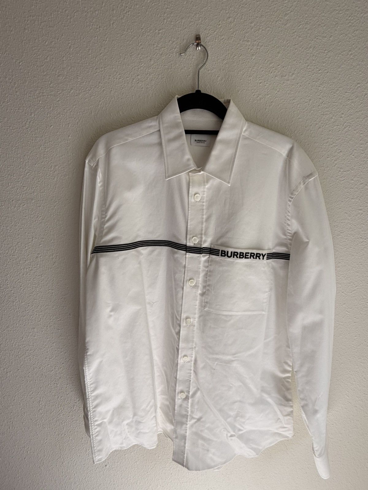 Burberry BURBERRY WHITE BUTTON DOWN SHIRT Size US XL / EU 56 / 4 - 1 Thumbnail